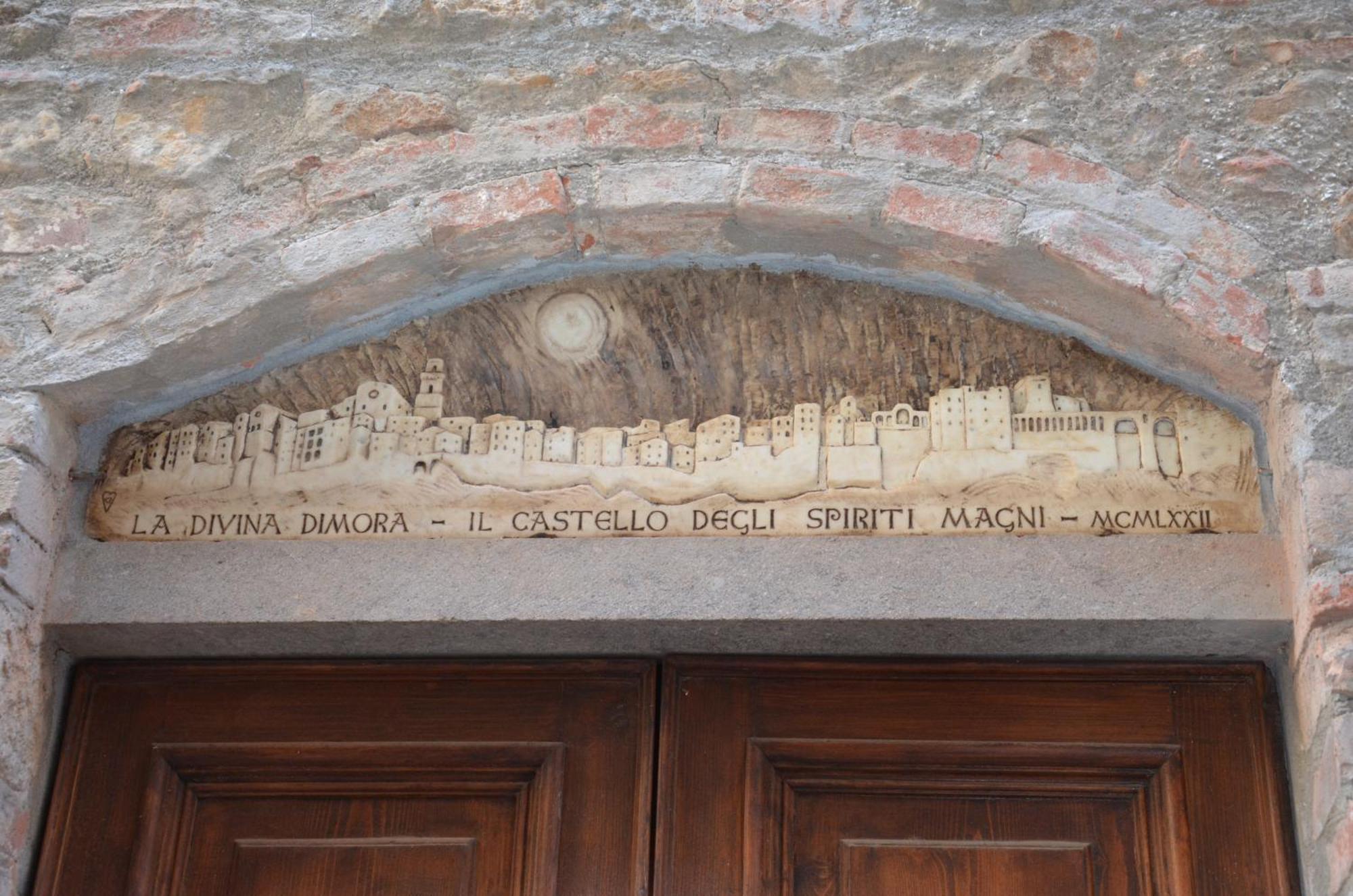 Apartmán La Divina Dimora Il Castello Degli Spiriti Magni Montepescali Pokoj fotografie