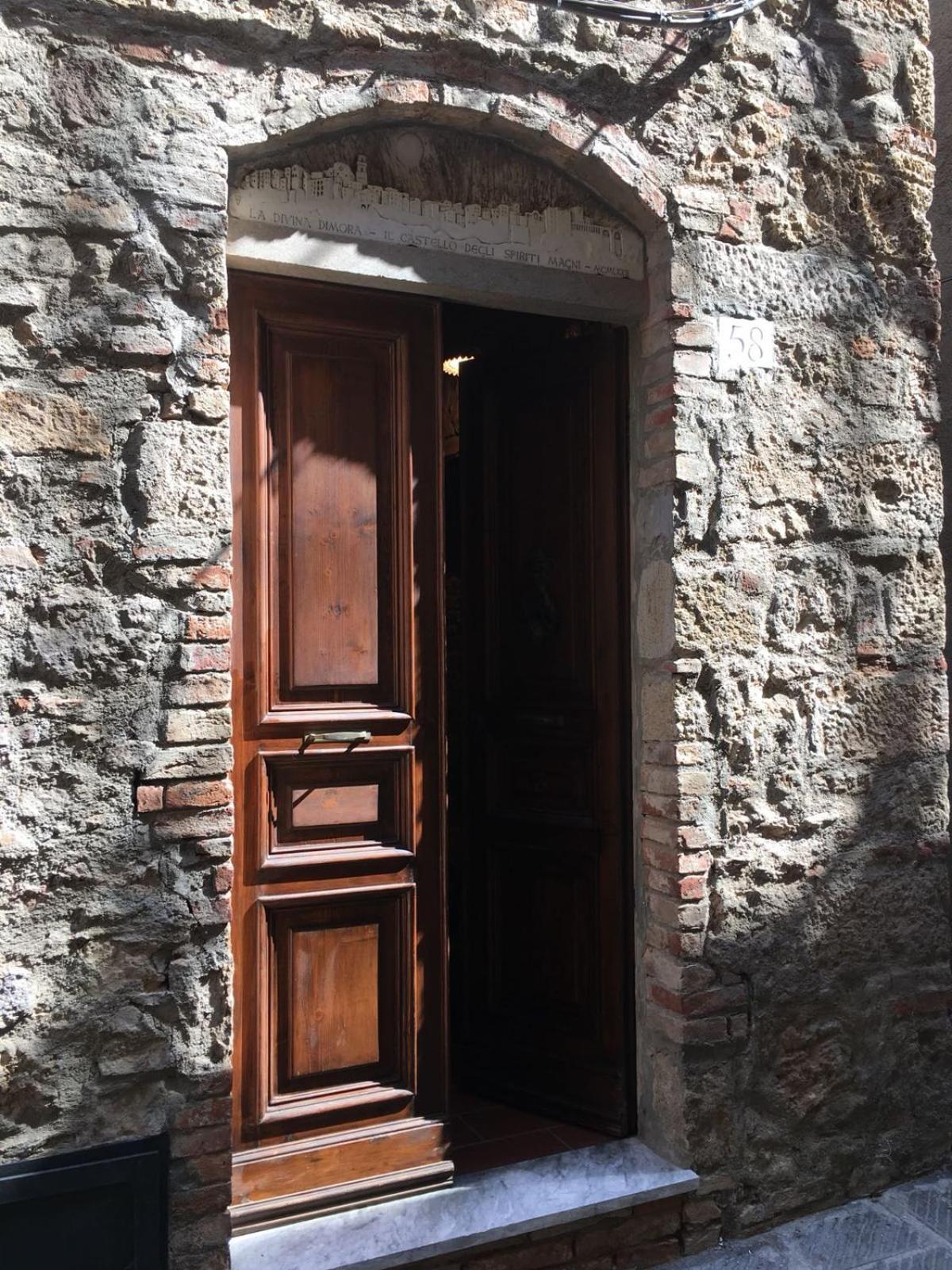 Apartmán La Divina Dimora Il Castello Degli Spiriti Magni Montepescali Exteriér fotografie